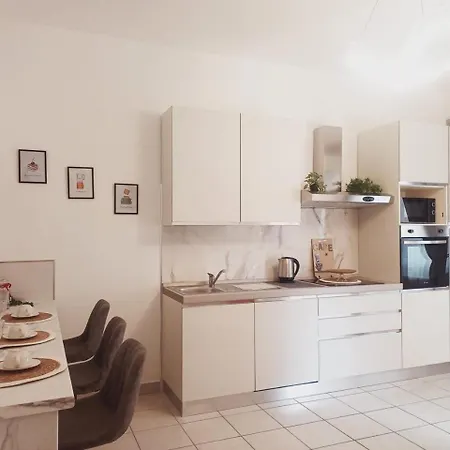 La Mora Di *